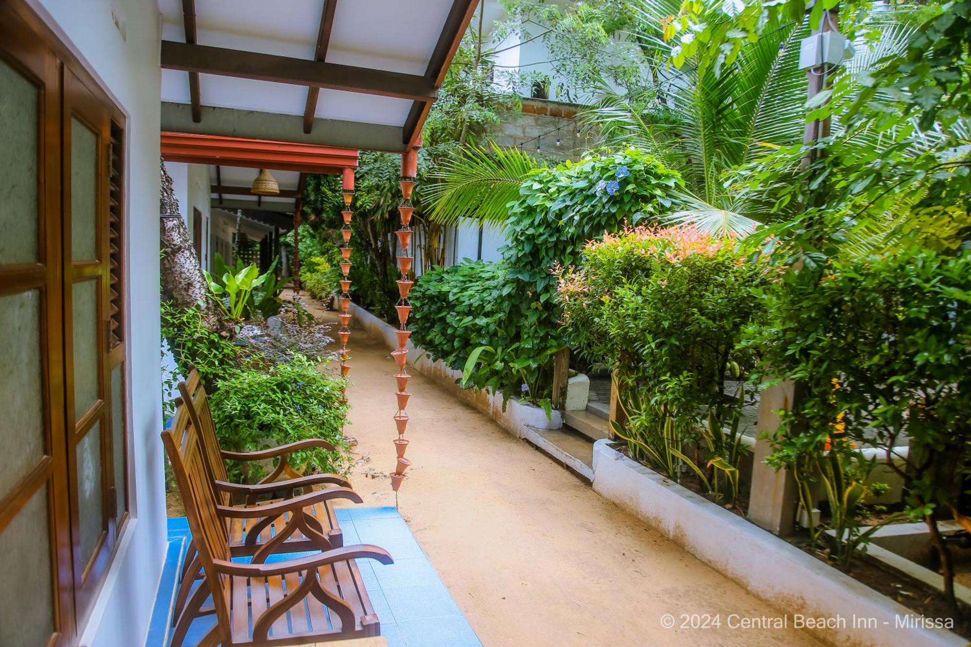 Central Beach Inn Mirissa Εξωτερικό φωτογραφία